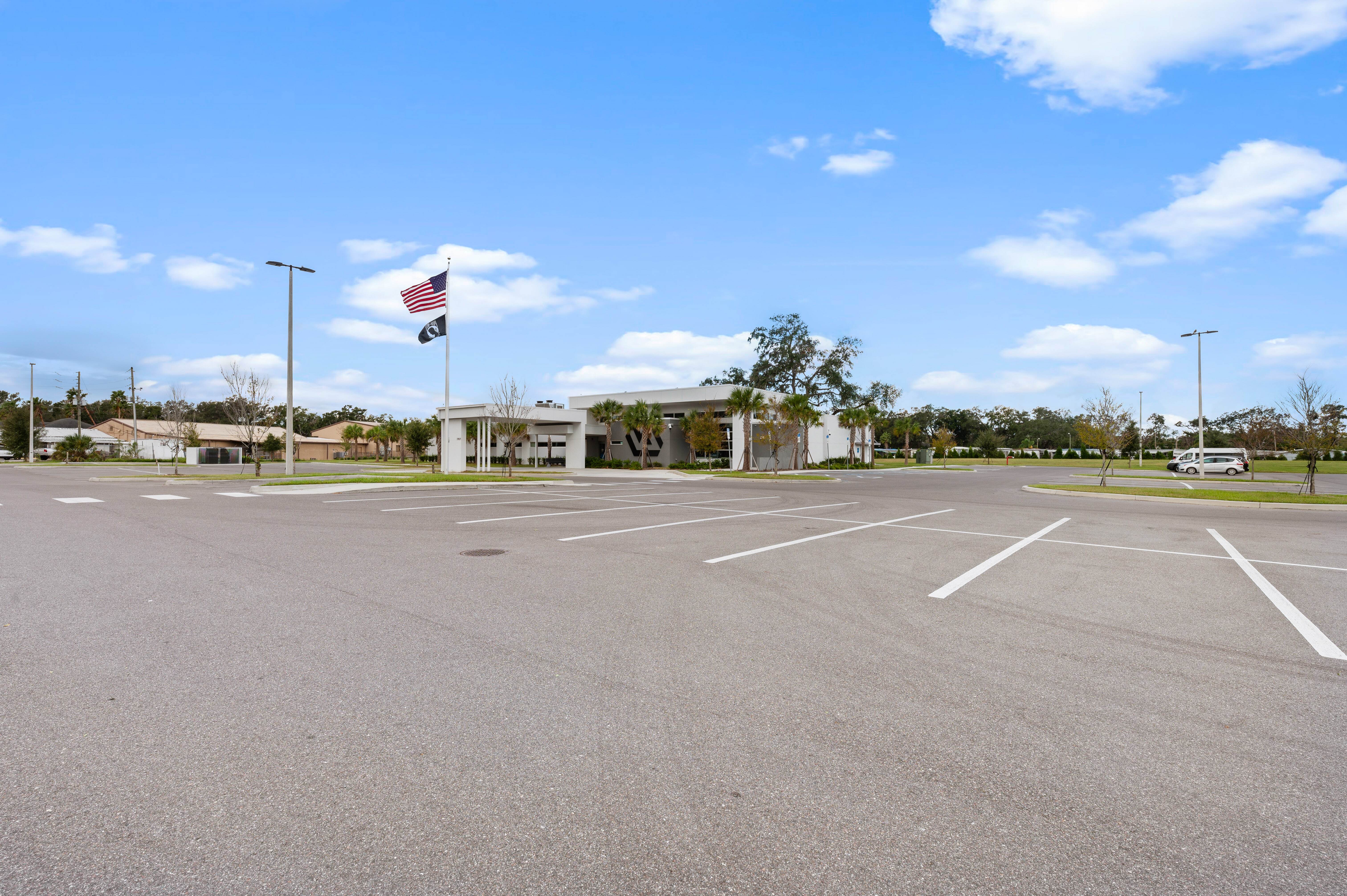 zephyrhills-va-clinic-parking-lot-19